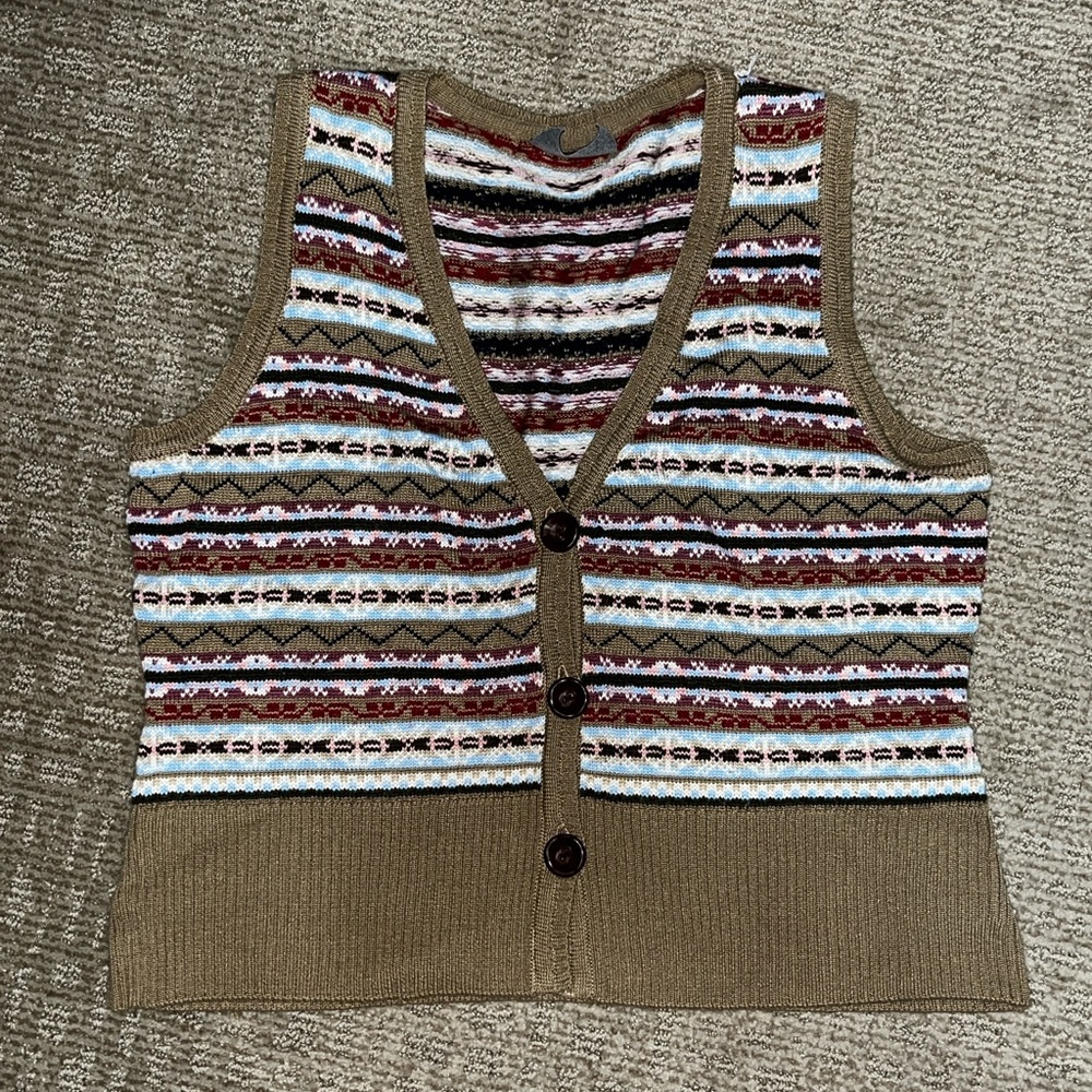 Patterned sweater vest